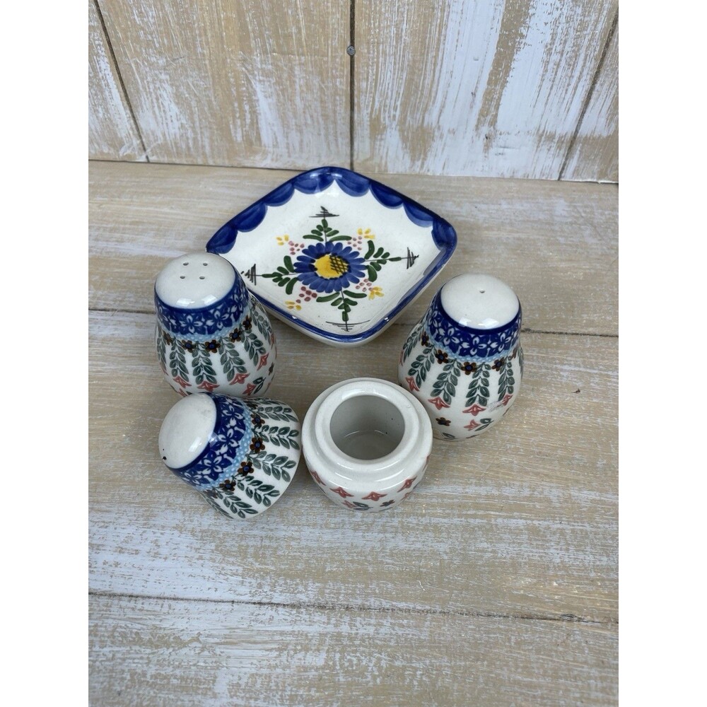 4 Pc Polish Pottery Salt Pepper Shakers Plus Spice Jar & Lid & Square Tray